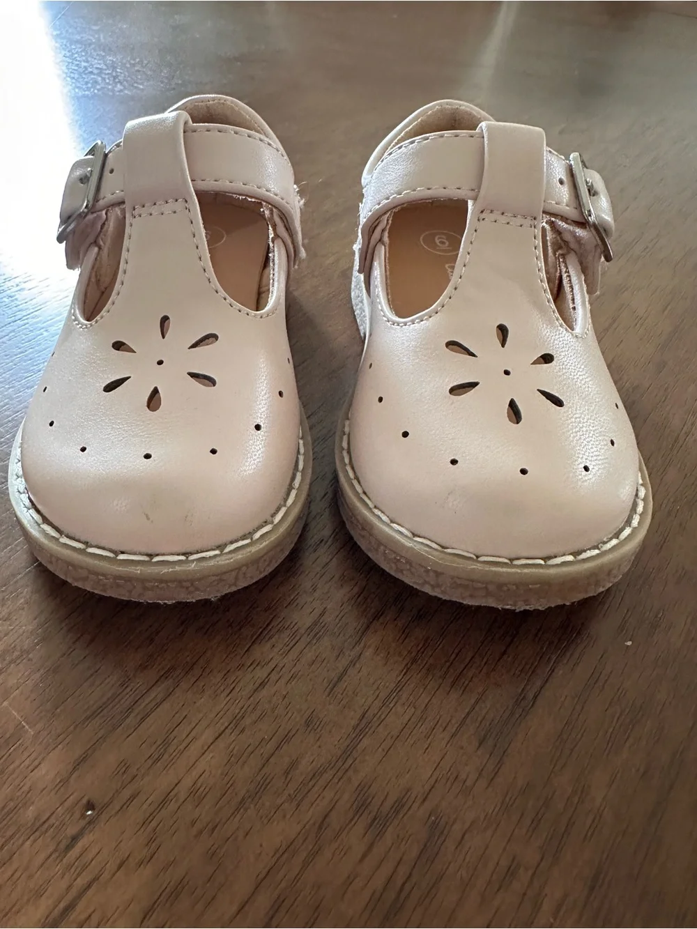 Girls' Pink T-Strap Dress Mary Jane style Shoes - Classic Buckle